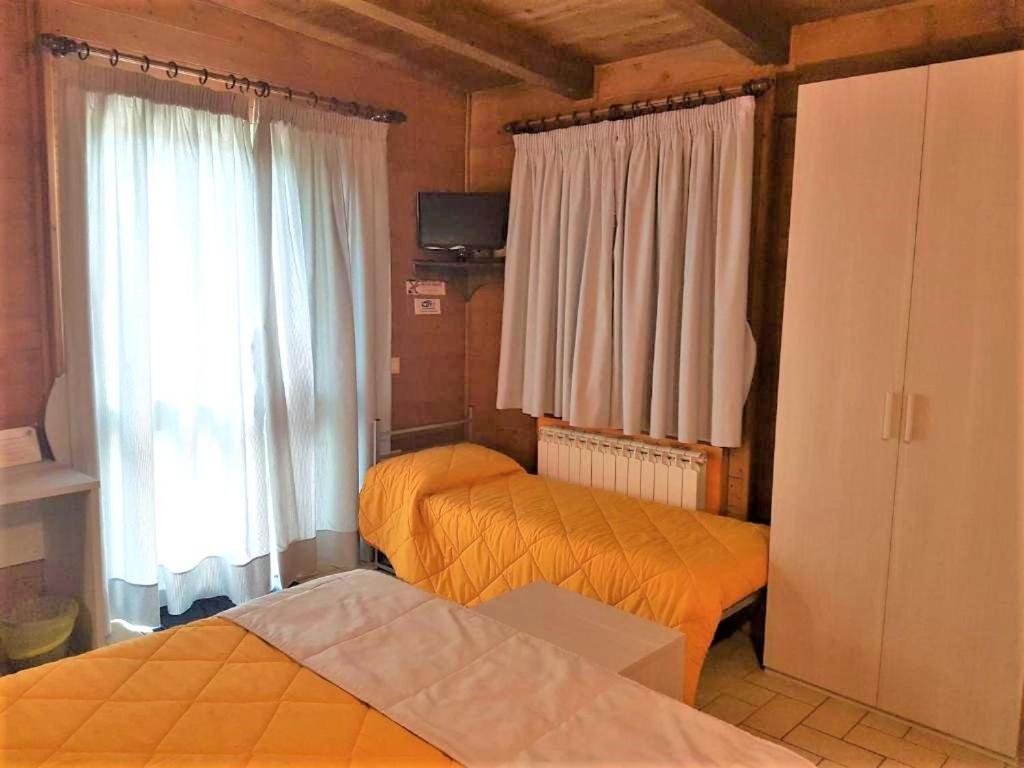 Bed and Breakfast Il Laghetto Кастровілларі Екстер'єр фото